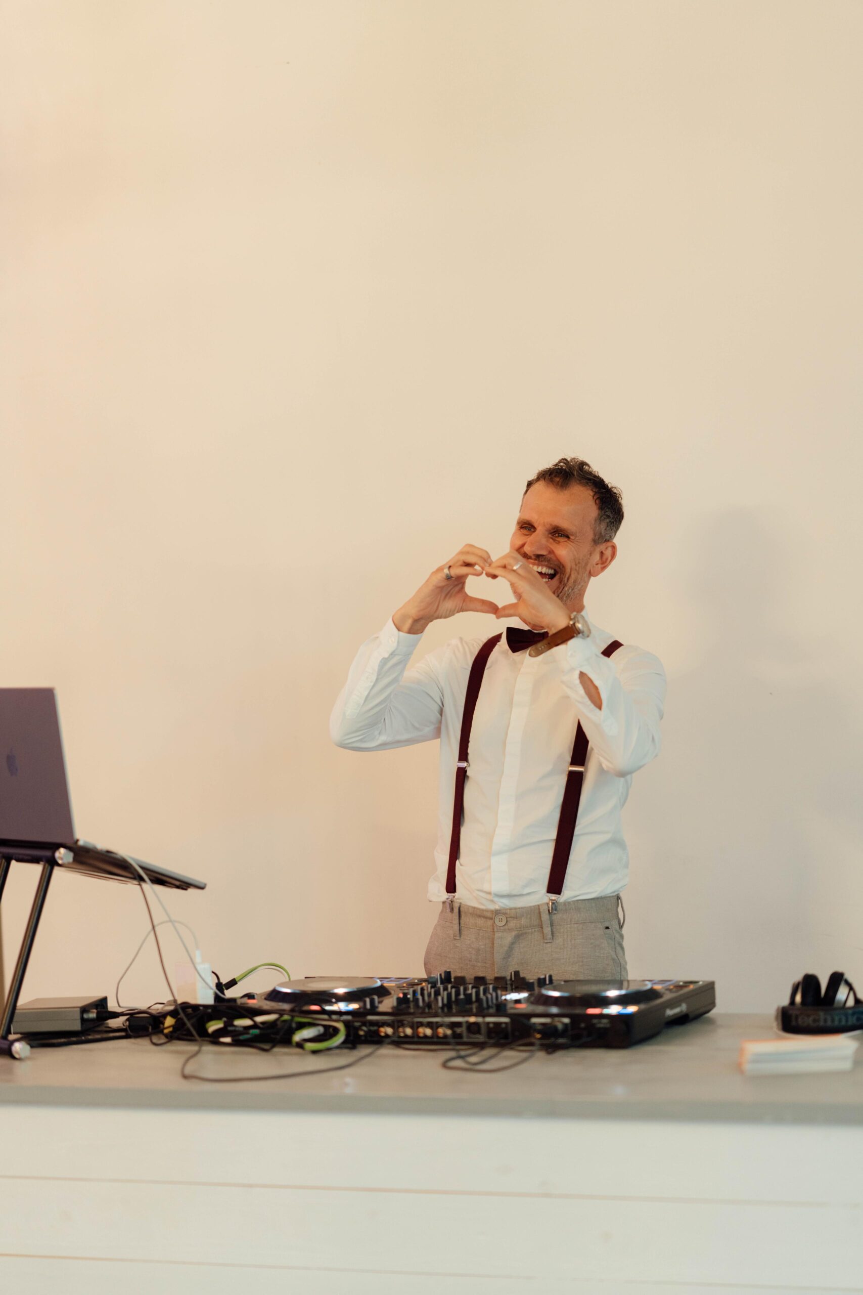 DJ-Ralf-Esser-Hochzeits-DJ-Hochzeitsparty-Hochzeitfeiern-Wedding-DJ