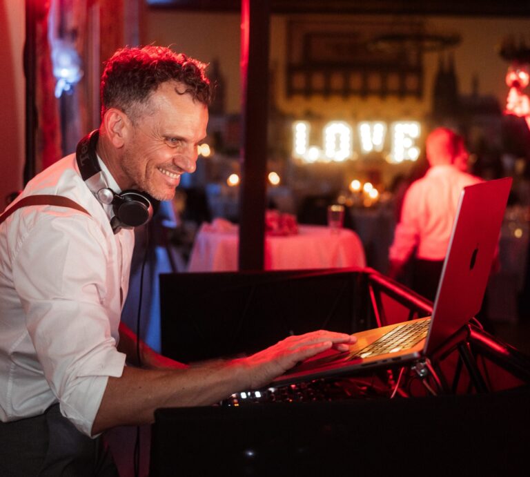 Hochzeits-DJ-Ralf-Esser-Belgien-Köln-Düsselndorf-Traumhochzeit-Hochzeitsparty